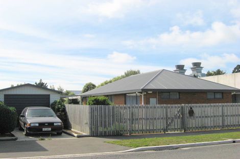 Photo of property in 2/11 Short Street, Waltham, Christchurch, 8011