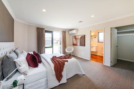 Photo of property in 33 Rodeo Drive, Kelvin Grove, Palmerston North, 4414