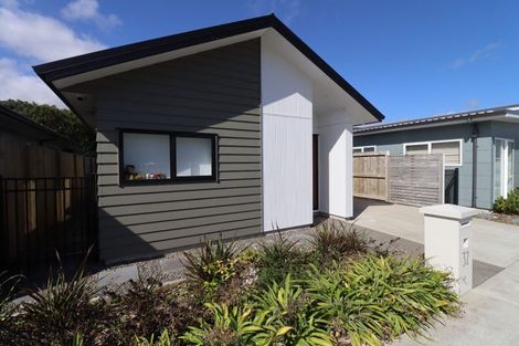 Photo of property in 32 Harry Martin Lane, Wainuiomata, Lower Hutt, 5014