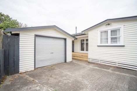 Photo of property in 26 Chelwood Street, Takaro, Palmerston North, 4412
