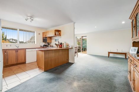 Photo of property in 5 Ian Marwick Place, Birkenhead, Auckland, 0626