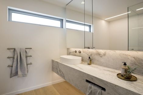 Photo of property in 7 Surf Road, Mount Maunganui, 3116