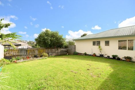 Photo of property in 60 Hewlett Road, Massey, Auckland, 0614
