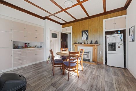 Photo of property in 32 Bedford Street, Eltham, 4322