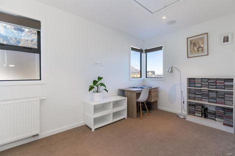 Photo of property in 5 Hackett Road, Jacks Point, Queenstown, 9371