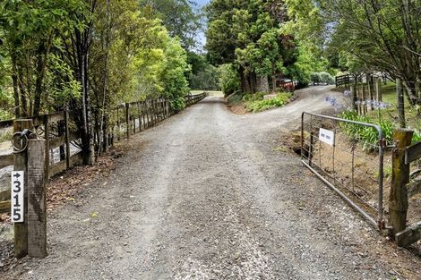 Photo of property in 315 Muriwai Road, Waimauku, 0881