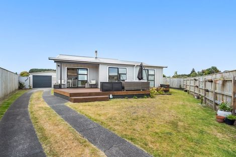 Photo of property in 1 Colenso Place, Otaki Beach, Otaki, 5512