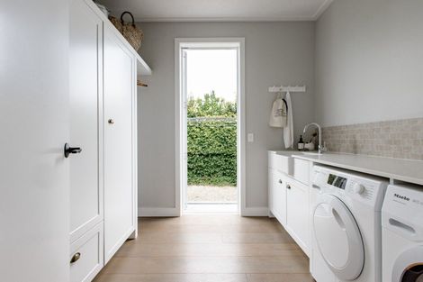 Photo of property in 12 Sandpiper Avenue, Point Wells, 0986