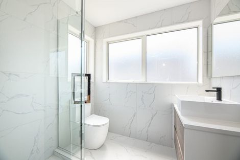 Photo of property in 3a Tui Street, Belmont, Auckland, 0622