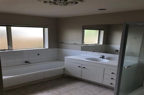 Photo of property in 10 Glencullen Place, Dannemora, Auckland, 2016