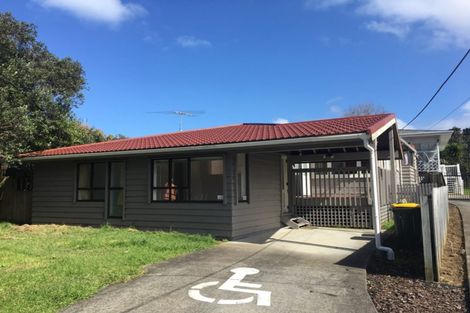 Photo of property in 213 Portage Road, Green Bay, Auckland, 0604