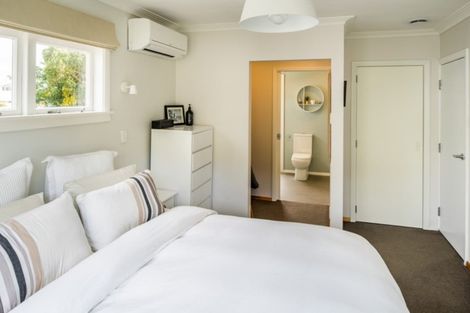 Photo of property in 26 Tuatoru Street, Eastbourne, Lower Hutt, 5013