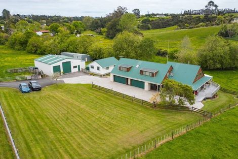 Photo of property in 136 Muriwai Road, Waimauku, 0881