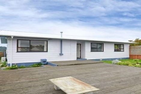 Photo of property in 87 Kingsley Street, Stokes Valley, Lower Hutt, 5019