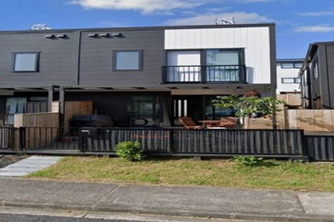 Photo of property in 1a Shamrock Lane, Te Atatu Peninsula, Auckland, 0610