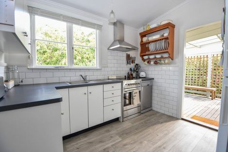 Photo of property in 10 Wyndham Street, Carterton, 5713