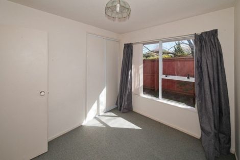 Photo of property in 2/4 Mull Place, Broomfield, Christchurch, 8042