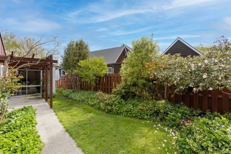 Photo of property in 84c Avonhead Road, Avonhead, Christchurch, 8042