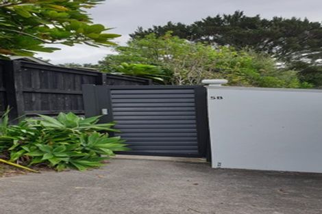 Photo of property in 5 Saddleback Rise, Murrays Bay, Auckland, 0630