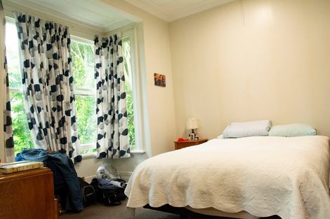 Photo of property in 36 Adderley Terrace, Ravensbourne, Dunedin, 9022