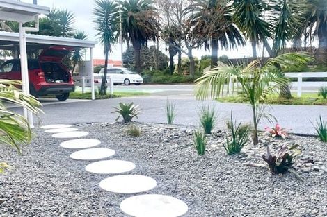 Photo of property in 502a Te Atatu Road, Te Atatu Peninsula, Auckland, 0610