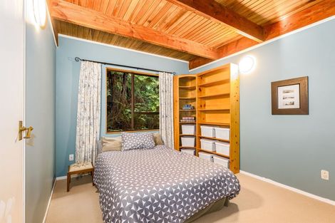 Photo of property in 126a Cheviot Road, Lowry Bay, Lower Hutt, 5013