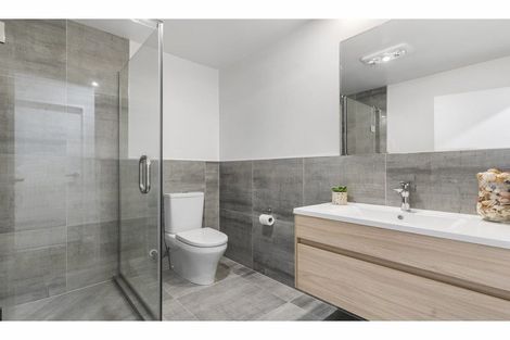 Photo of property in 2 Te Aparangi Road, Papakura, 2110