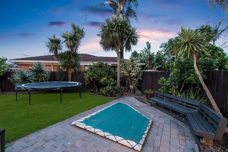 Photo of property in 1/3 Corunna Road, Milford, Auckland, 0620