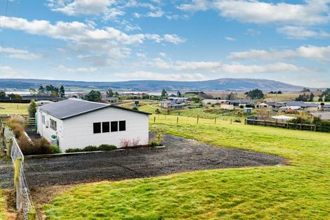 Photo of property in 28 Lakeview Street, Waihola, 9073