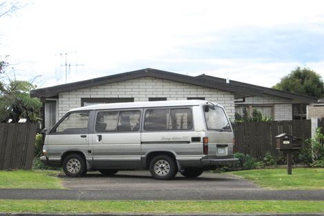 Photo of property in 31 Endeavour Avenue, Welcome Bay, Tauranga, 3112