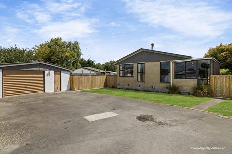 Photo of property in 76 Frensham Crescent, Woolston, Christchurch, 8062