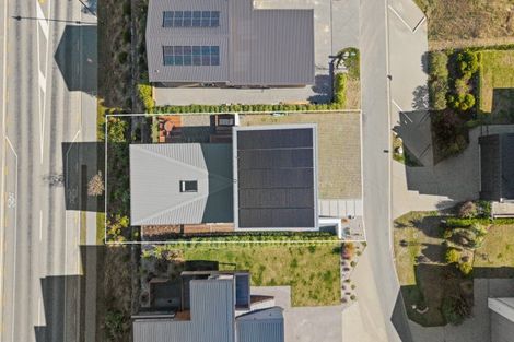 Photo of property in 7 Tuke Lane, Wanaka, 9305