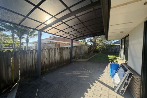 Photo of property in 6 Mohill Place, East Tamaki Heights, Auckland, 2016