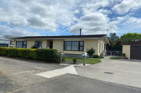 Photo of property in 9 Chisholm Place, Carterton, 5713