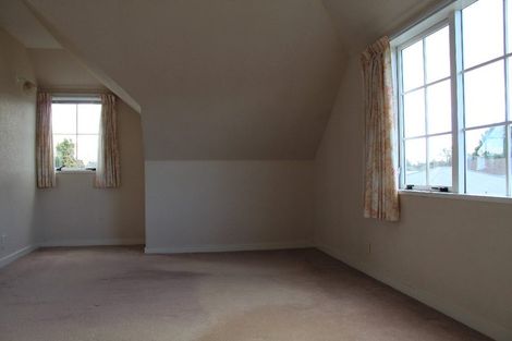 Photo of property in 11a Limbrick Street, Terrace End, Palmerston North, 4410