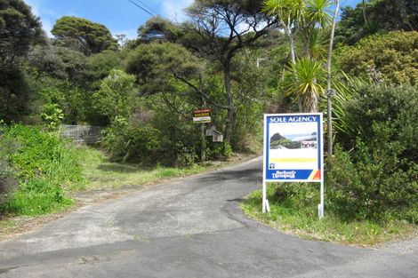 Photo of property in 20 Rayner Road, Piha, 0772