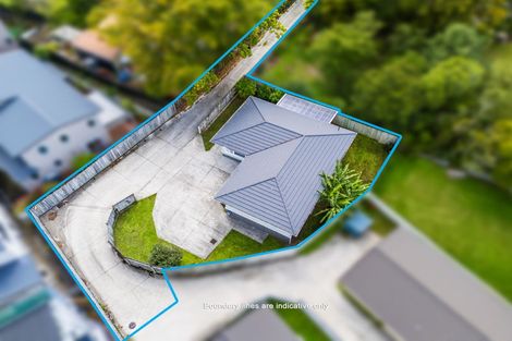 Photo of property in 37 Awaroa Road, Sunnyvale, Auckland, 0612