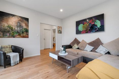 Photo of property in 6 Earlywood Road, Takanini, 2110