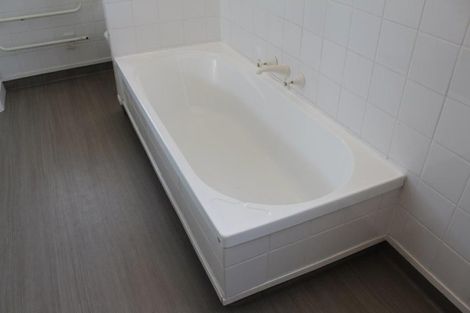 Photo of property in 69a Howe Street, Howick, Auckland, 2014