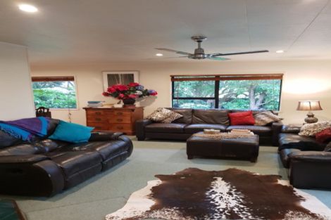 Photo of property in 2 Reseda Place, Papatoetoe, Auckland, 2025