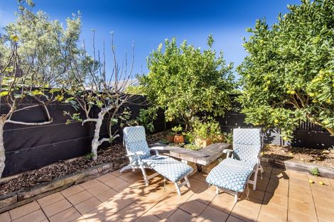 Photo of property in 8a Wicklow Road, Narrow Neck, Auckland, 0622