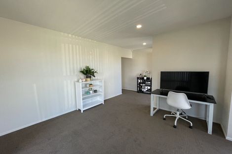 Photo of property in 13 Treestump Road, Takanini, 2112