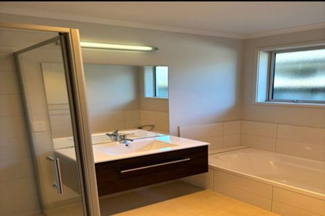 Photo of property in 70 Arion Road, Takanini, 2112