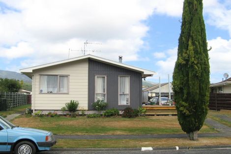 Photo of property in 12 Harvard Grove, Totara Park, Upper Hutt, 5018