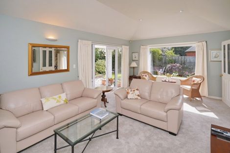 Photo of property in 2/7 Kelson Lane, Ilam, Christchurch, 8041