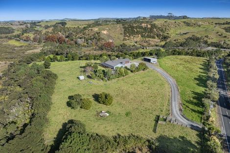 Photo of property in 499 Shelly Beach Road, South Head, Helensville, 0874