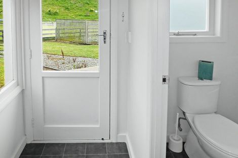 Photo of property in 125 Hickford Road, Foxton, 4893