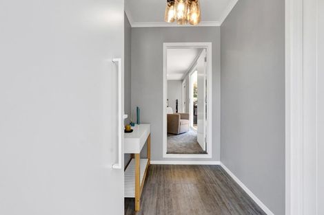 Photo of property in 132 Govett Avenue, Frankleigh Park, New Plymouth, 4310