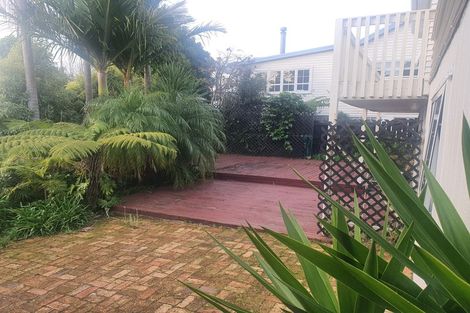 Photo of property in 102 Saddleback Rise, Murrays Bay, Auckland, 0630