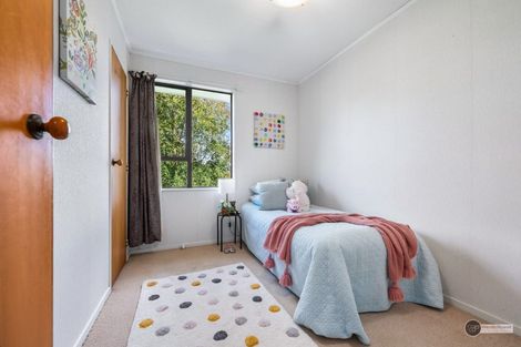 Photo of property in 2/51 Singers Road, Korokoro, Lower Hutt, 5012